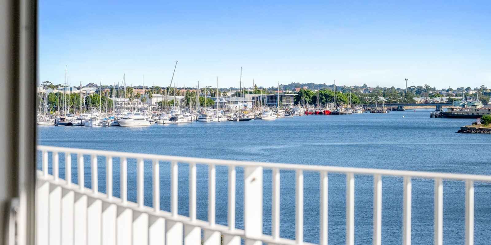 306/23 Honeysuckle Drive Newcastle