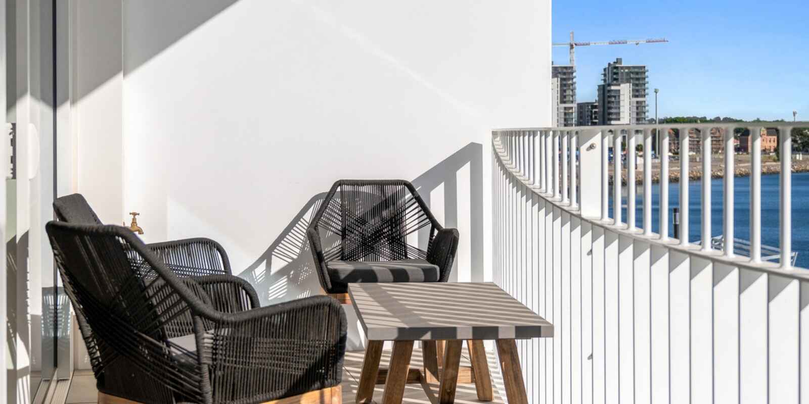 306/23 Honeysuckle Drive Newcastle