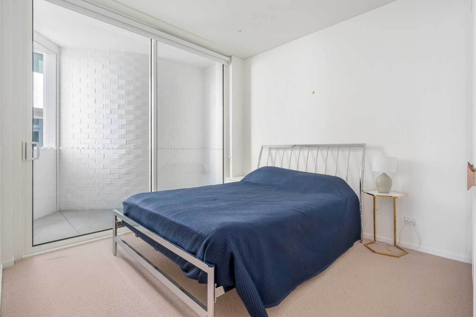 306/23 Honeysuckle Drive Newcastle