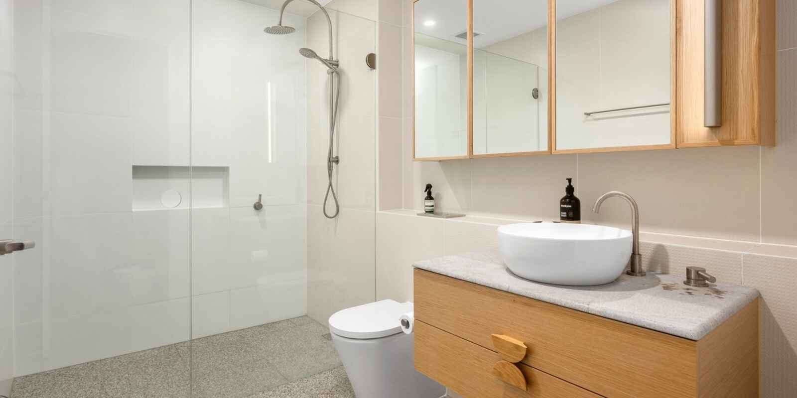 306/23 Honeysuckle Drive Newcastle