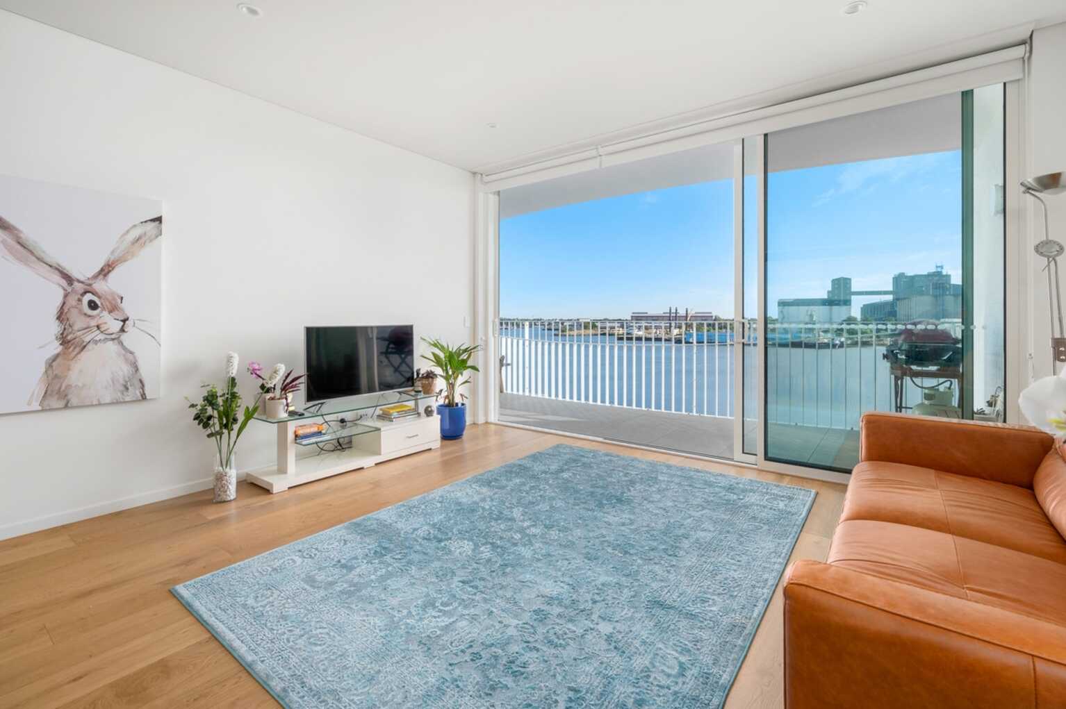 306/23 Honeysuckle Drive Newcastle