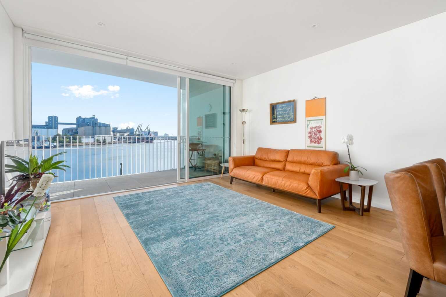 306/23 Honeysuckle Drive Newcastle