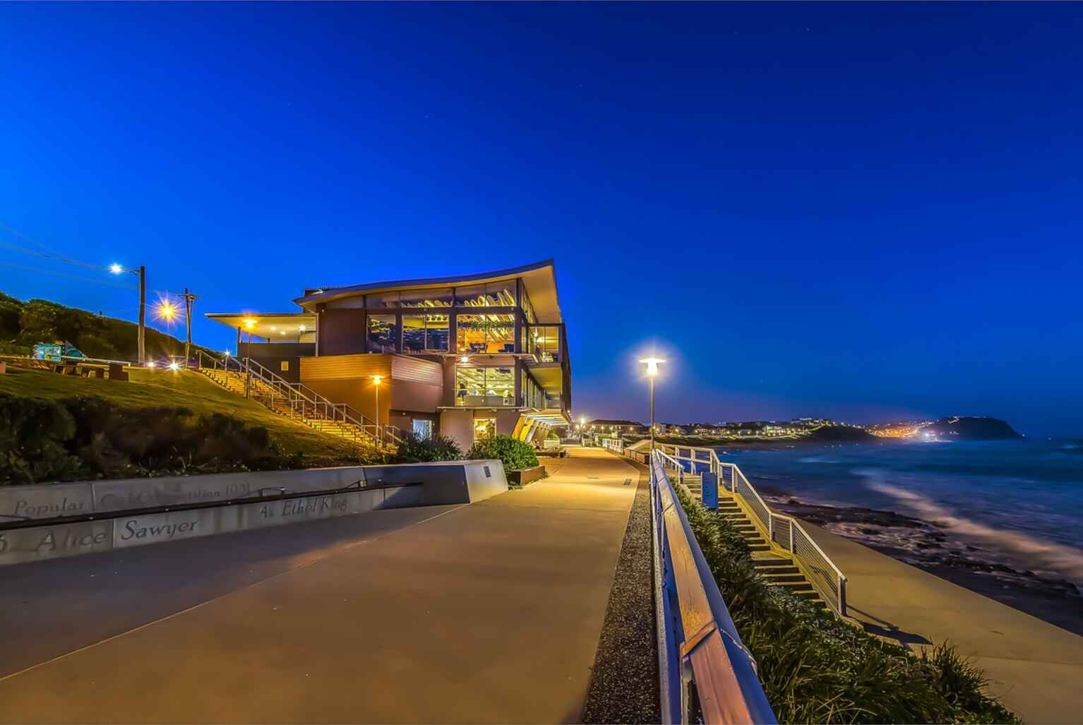 1/6 Scenic Drive Merewether 1/6 Scenic Drive Merewether